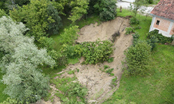 Zemeljski plazovi in stabilnost brežin